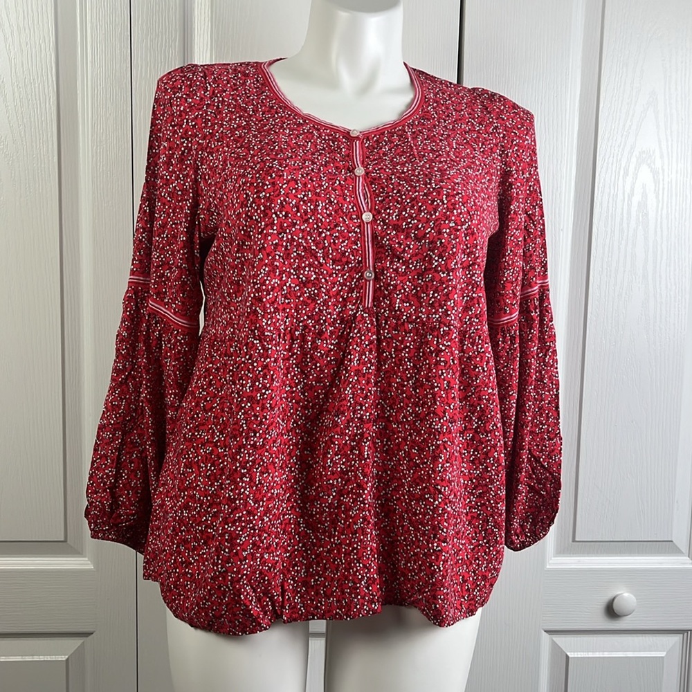 Feminine 1X Top Red w/ Pink and Blue Flowers